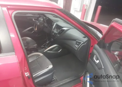 2015 Hyundai Veloster Turbo z USA, uszkodzony, nr VIN KMHTC6AE1FU249230